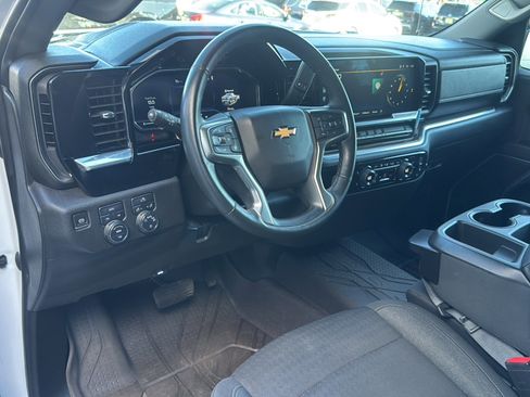 Used 2023 Chevrolet Silverado 1500 LT image 9