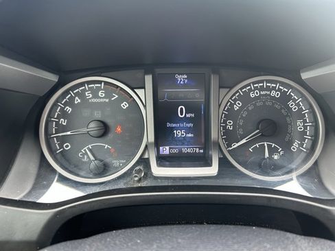 Used 2017 Toyota Tacoma SR5 w/ Tow Package image 13