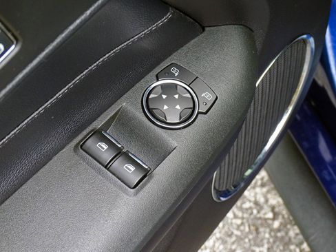 Used 2019 Ford Mustang Premium RWD image 21