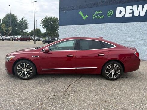 Used 2018 Buick LaCrosse Essence FWD image 2