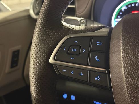 Used 2024 Toyota Sienna Platinum image 16