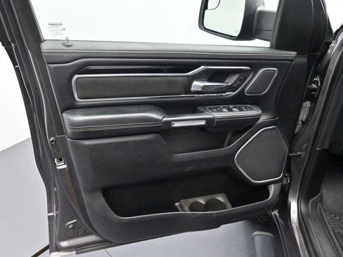 Used 2021 RAM 1500 Laramie AWD/4WD image 9