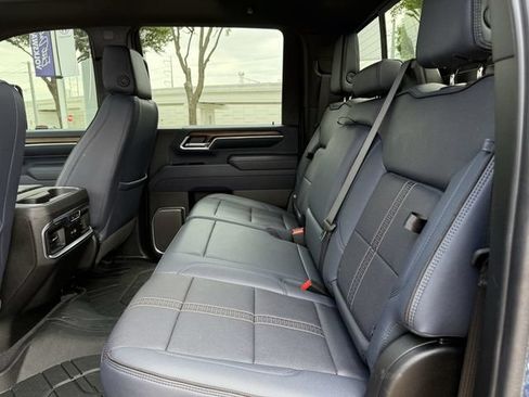 Used 2025 Chevrolet Silverado 2500 High Country w/ Technology Package AWD/4WD image 23