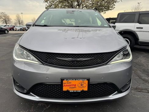 Used 2019 Chrysler Pacifica Limited w/ Advanced Safetytec Group image 9