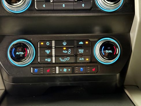 Used 2020 Ford F150 Lariat AWD/4WD image 9