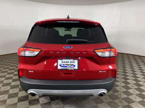 Used 2022 Ford Escape SE w/ Cold Weather Package image 19