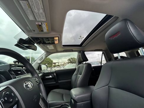 Certified 2021 Toyota 4Runner TRD Off-Road Premium w/ Moonroof Package AWD/4WD image 12