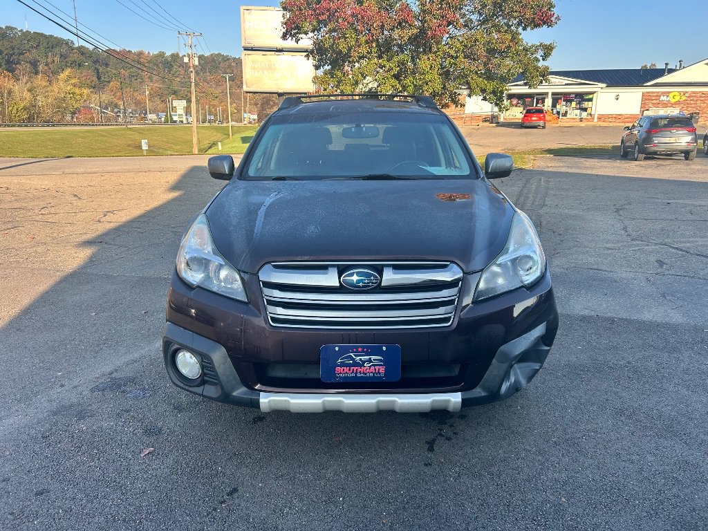 Used 2013 Subaru Outback 2.5i Limited AWD/4WD image 2
