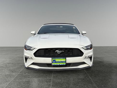 Used 2018 Ford Mustang Premium image 2