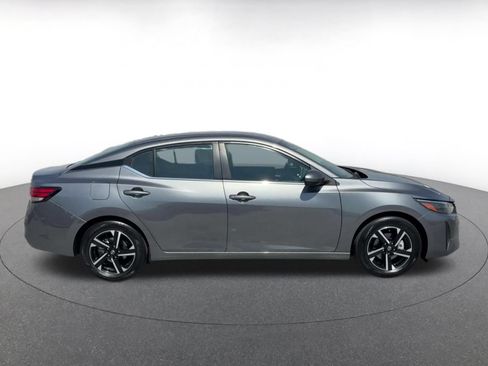 Used 2025 Nissan Sentra SV FWD image 16