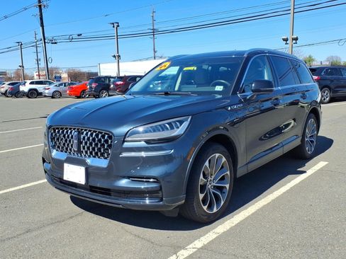 Used 2023 Lincoln Aviator Grand Touring w/ Elements Package Plus image 3