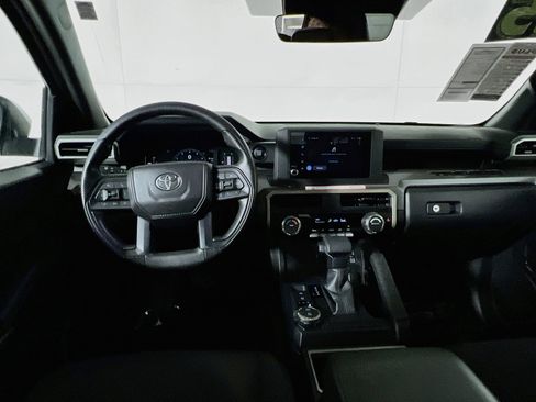 Used 2025 Toyota Tacoma SR5 AWD/4WD image 30