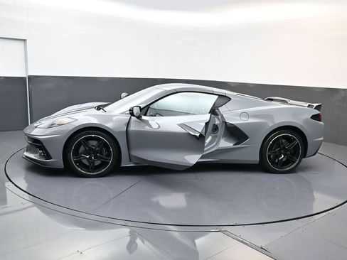 Used 2024 Chevrolet Corvette Stingray Coupe w/ Z51 Performance Package image 25