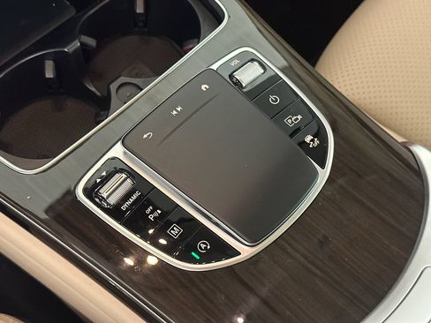 Certified 2022 Mercedes-Benz GLC 300 image 32