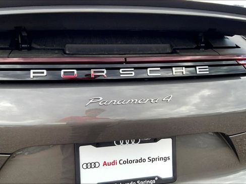 Used 2018 Porsche Panamera 4 w/ Premium Package Plus AWD/4WD image 8