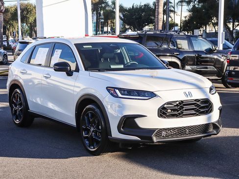 Used 2024 Honda HR-V Sport image 3