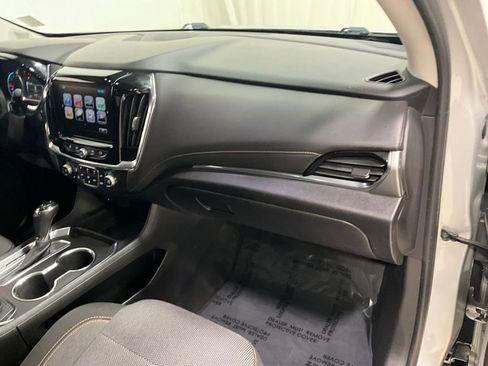 Used 2018 Chevrolet Traverse LT AWD/4WD image 17