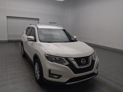 Used 2017 Nissan Rogue SV image 13