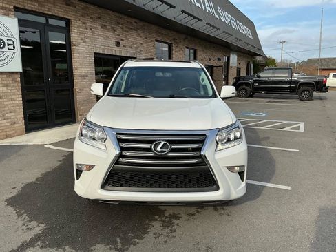Used 2018 Lexus GX 460 image 11