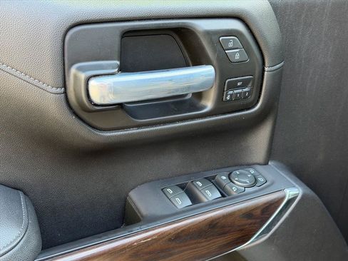 Used 2021 GMC Sierra 1500 SLT AWD/4WD image 9