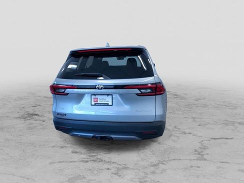 Certified 2024 Toyota Grand Highlander Platinum image 9