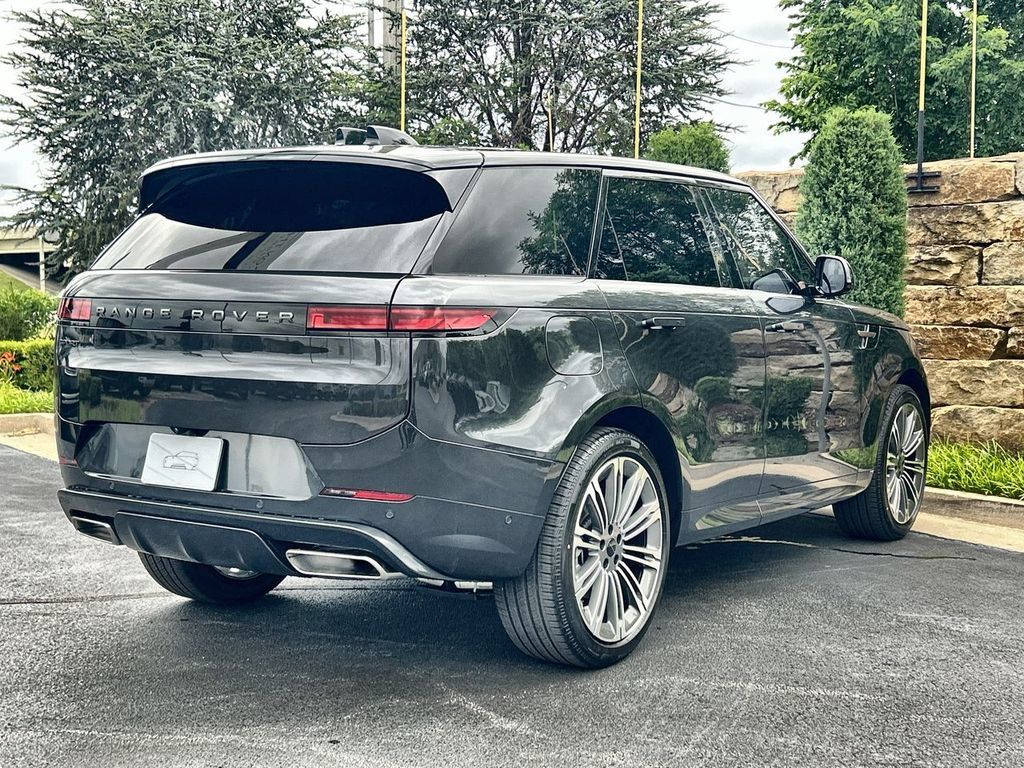 New 2026 Land Rover Range Rover Sport Dynamic SE AWD/4WD image 5