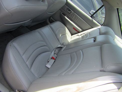 Used 2000 Buick Century Limited w/ Luxury Pkg FWD image 8