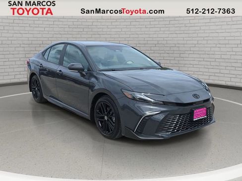 Used 2026 Toyota Camry SE w/ Convenience Package FWD image 3