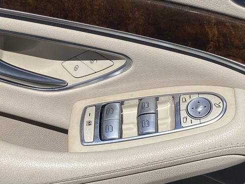 Used 2014 Mercedes-Benz S 550 Sedan image 20