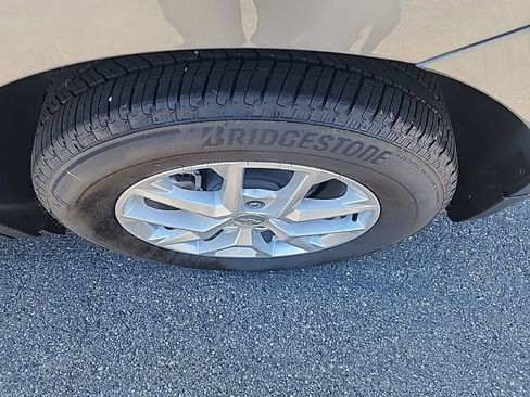 Used 2024 Chevrolet Equinox LT w/ LPO, Floor Liner Package AWD/4WD image 9