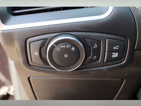 Used 2021 Ford Edge SEL w/ Convenience Package image 19