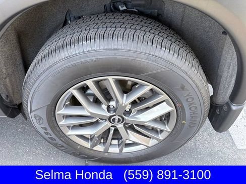 Used 2023 Nissan Rogue S FWD image 23