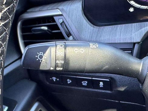 Used 2023 Kia Telluride EX w/ EX Captain's Chair Package AWD/4WD image 33