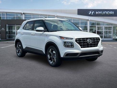 New 2025 Hyundai Venue SEL image 11