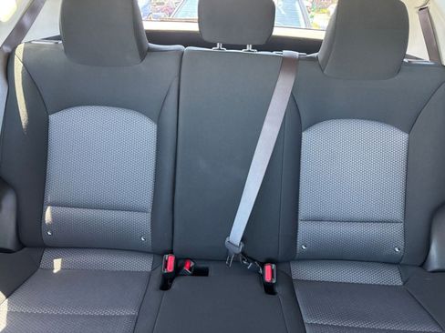 Used 2025 Kia Soul LX w/ LX Technology Package FWD image 37