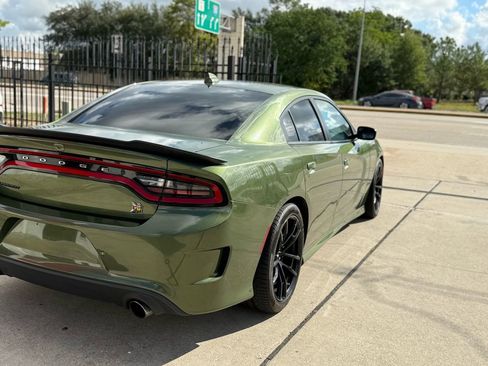 Used 2020 Dodge Charger Scat Pack w/ Dynamics Package RWD image 7