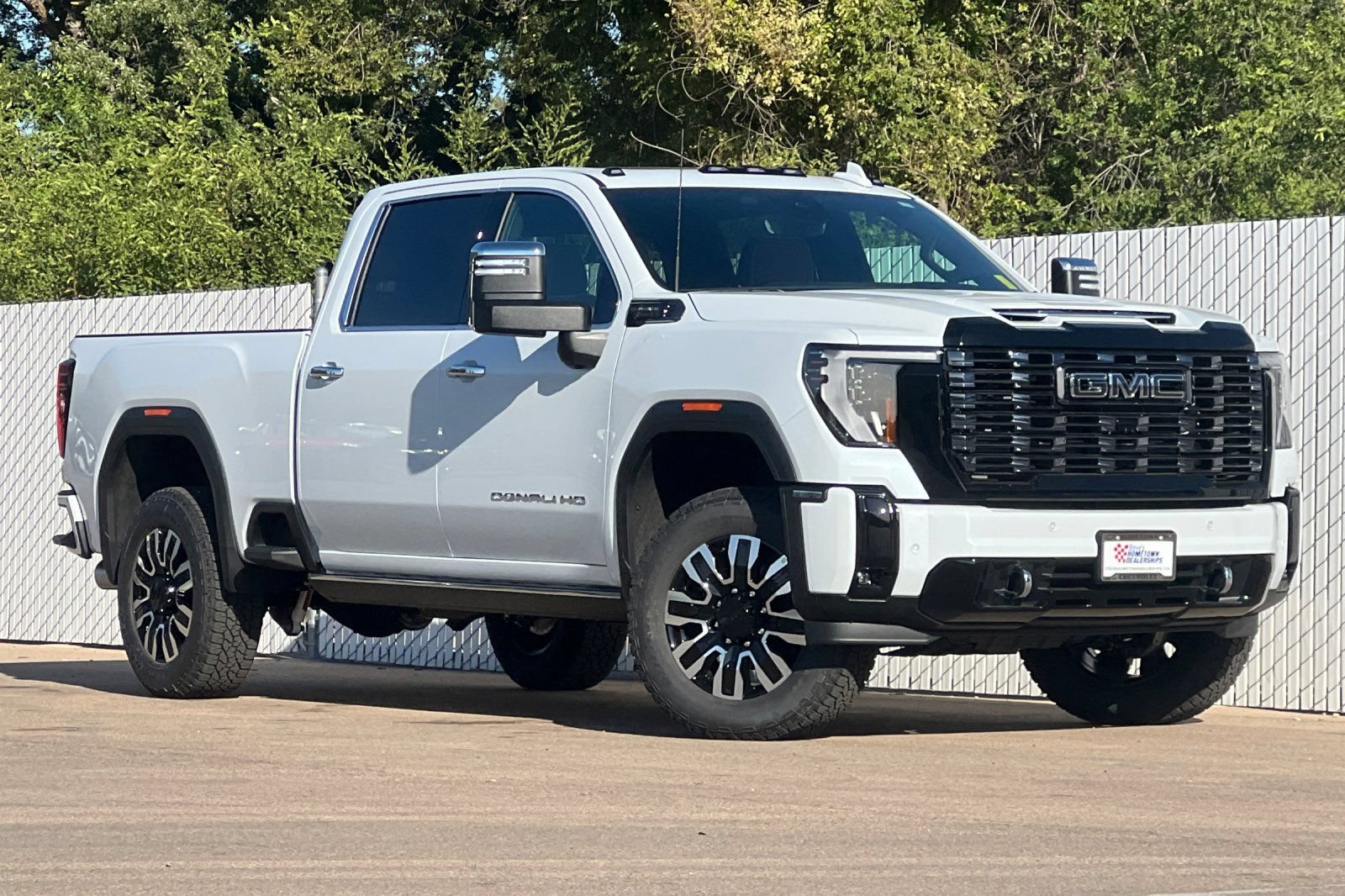 New 2026 GMC Sierra 2500 Denali Ultimate AWD/4WD image 2