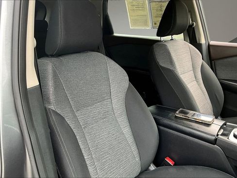 Certified 2023 Nissan Rogue SV AWD/4WD image 28