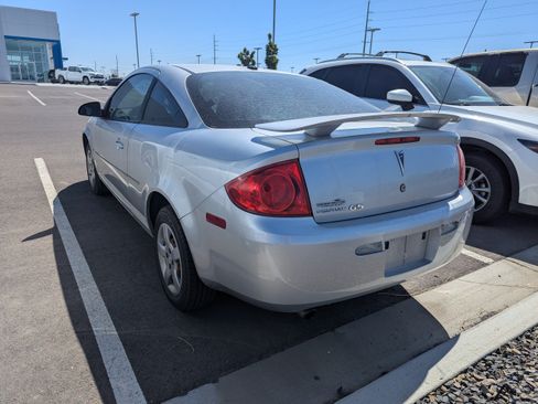 Used 2009 Pontiac G5 w/ Appearance Package FWD image 8