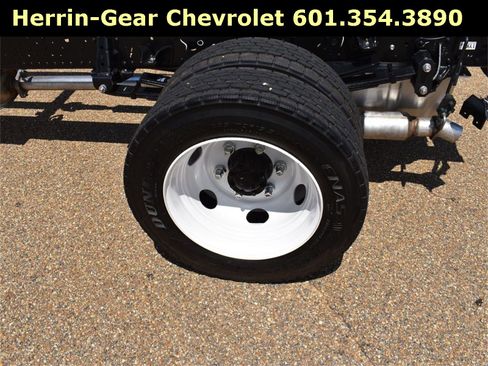 New 2025 Chevrolet Low Cab Forward image 14