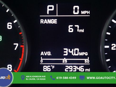Used 2017 Hyundai Elantra SE FWD image 3