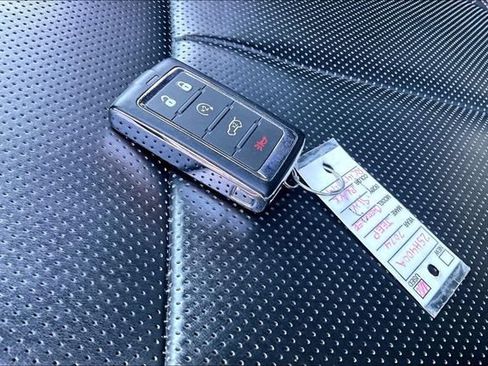 Used 2024 Jeep Grand Cherokee Summit AWD/4WD image 11