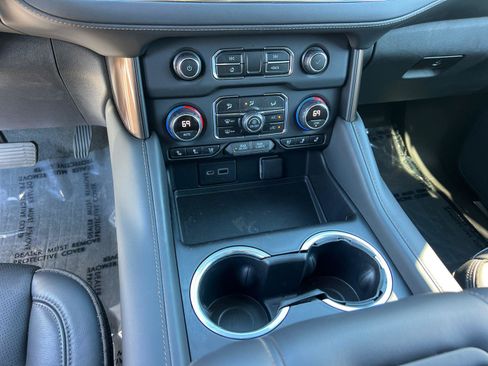 Used 2021 Chevrolet Tahoe High Country image 33