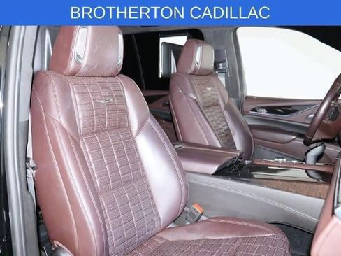 Used 2024 Cadillac Escalade Sport Platinum w/ Heavy-Duty Trailer Package AWD/4WD image 23