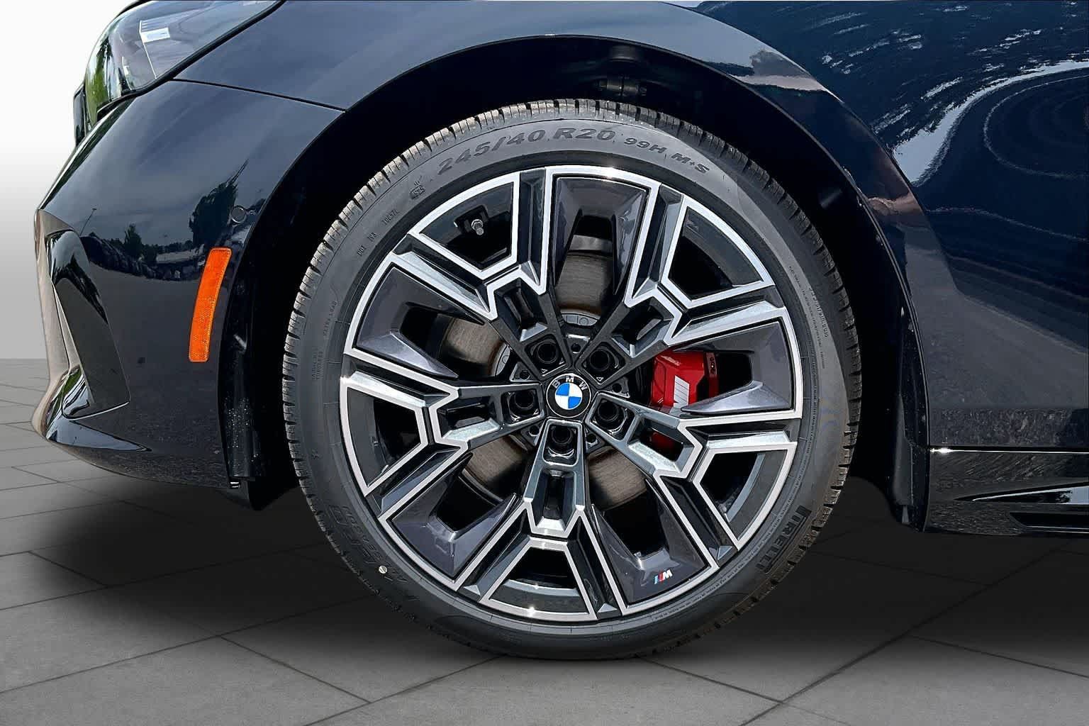 Used 2026 BMW 530i w/ M Sport Package RWD image 11