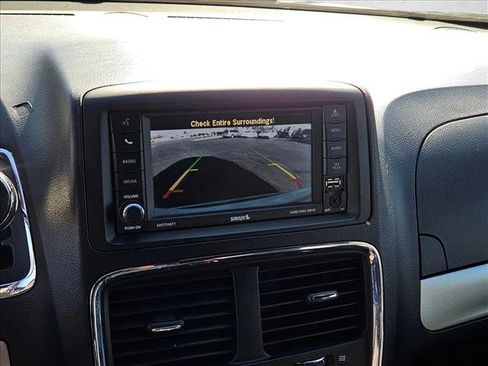 Used 2019 Dodge Grand Caravan GT FWD image 13