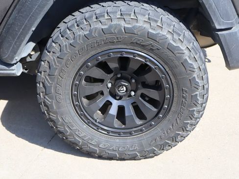Used 2019 Jeep Wrangler Unlimited Sport AWD/4WD image 25