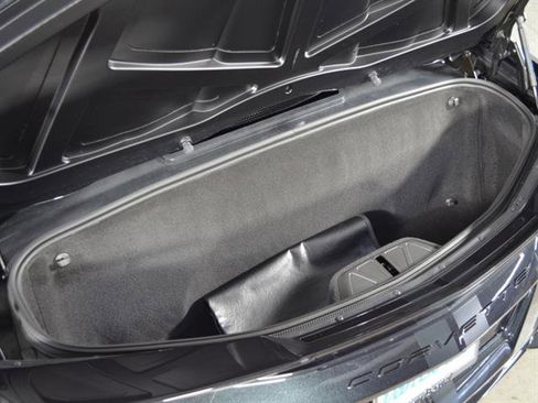 Used 2023 Chevrolet Corvette Stingray Premium Conv w/ Z51 Performance Package image 20