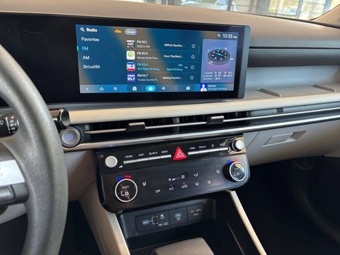 Used 2026 Hyundai Tucson SEL FWD image 17