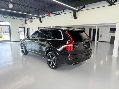 Used 2017 Volvo XC90 T5 R-Design w/ Vision Package FWD image 7